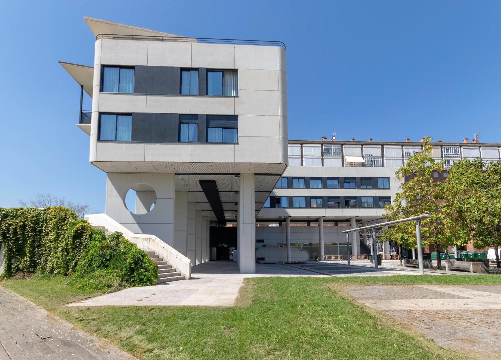 Apartamentos Libere Pamplona Yamaguchi Esterno foto